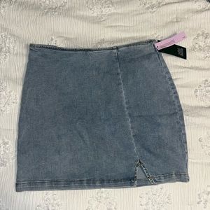 Wild fable Jean skirt in a size 4.